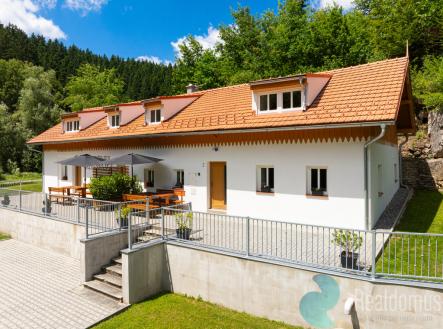 Prodej hotel, 302 m²