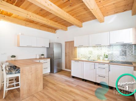 Prodej hotel, 302 m²