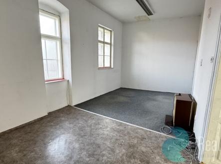 Pronájem kanceláře, 150 m²