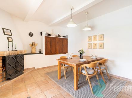 Prodej hotel, 295 m²