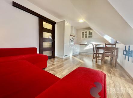 Pronájem bytu, 2+kk, 61 m²