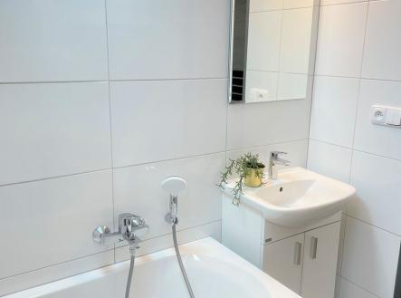 Pronájem bytu, 3+kk, 70 m²