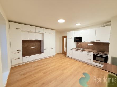 Pronájem bytu, 1+kk, 31 m²