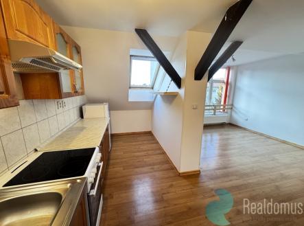 Pronájem bytu, 2+kk, 68 m²