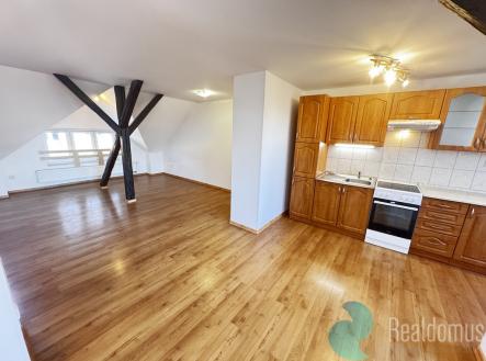 Pronájem bytu, 1+kk, 68 m²