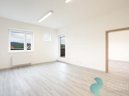 Pronájem kanceláře, 69 m²