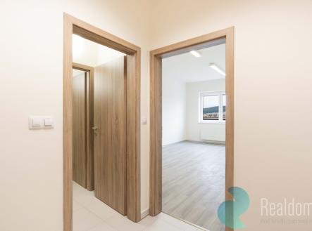 Pronájem kanceláře, 69 m²