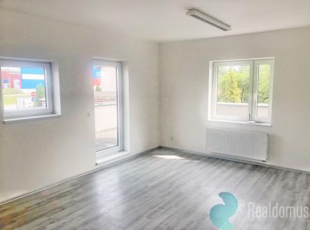 Pronájem kanceláře, 89 m²