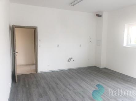 Pronájem kanceláře, 89 m²