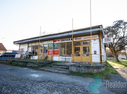 Prodej obchodní prostor, 180 m²