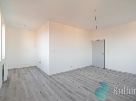 Prodej jiné komerční nemovitosti, 1 325 m²