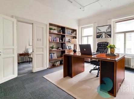 Pronájem kanceláře, 94 m²