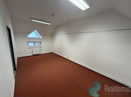 Pronájem kanceláře, 139 m²