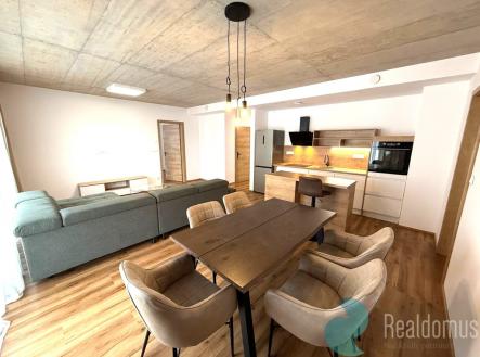 Pronájem bytu, 4+kk, 175 m²