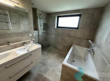 Pronájem bytu, 4+kk, 175 m²