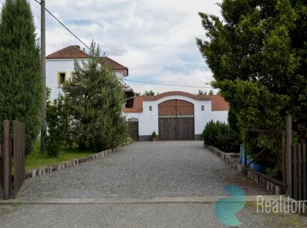 Prodej zemědělského objektu, 9 337 m²