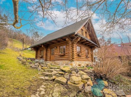 Prodej pozemku pro bydlení, 1 077 m²