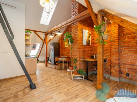 Prodej nájemního domu, 212 m²