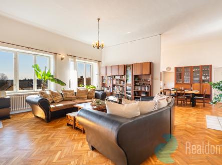 Prodej nájemního domu, 330 m²
