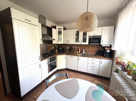 Pronájem bytu, 3+1, 77 m²