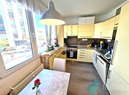 Pronájem bytu, 3+1, 66 m²