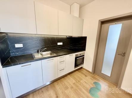 Pronájem bytu, 1+1, 28 m²