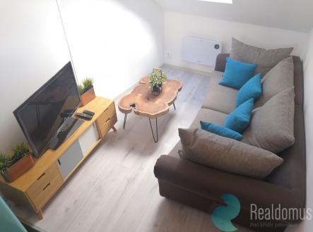 Pronájem bytu, 1+kk, 33 m²