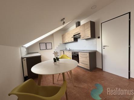 Pronájem bytu, 2+kk, 57 m²
