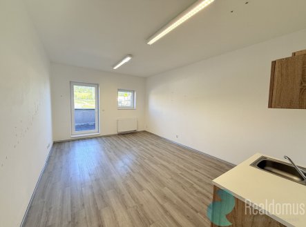 Pronájem kanceláře, 72 m²
