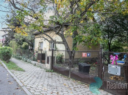Prodej, pozemek 532 m2 s domem, Štěrboholy, Praha 10