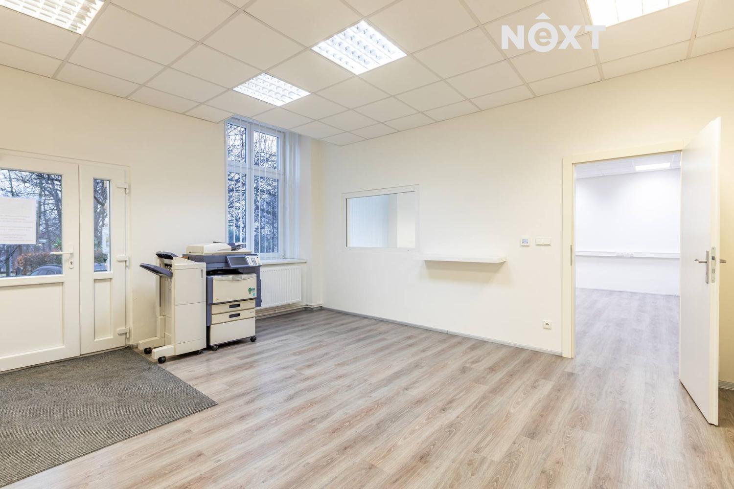 Prodej komerční Kanceláře, 83㎡