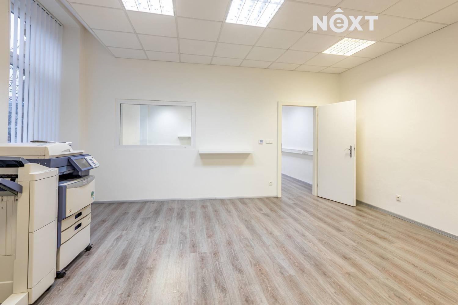 Prodej komerční Kanceláře, 83㎡