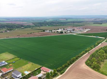 Prodej - pozemek pro komerční výstavbu, 11 000 m²