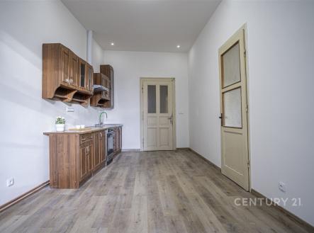 Pronájem bytu, 2+1, 77 m²