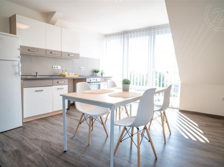 Pronájem bytu, 3+kk, 95 m²