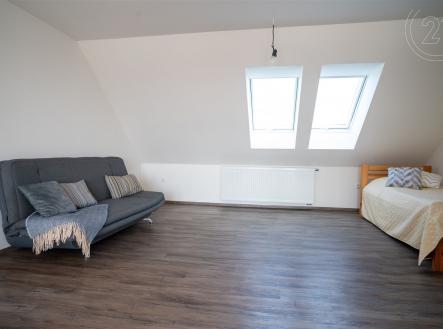 Pronájem bytu, 3+kk, 95 m²