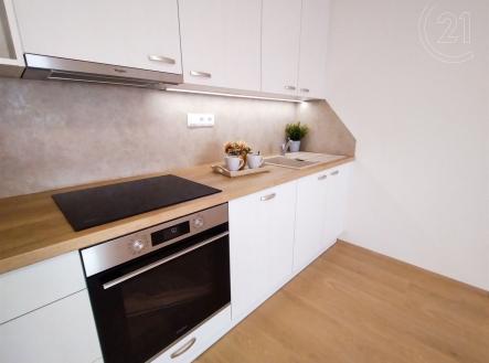 Pronájem bytu, 1+kk, 48 m²