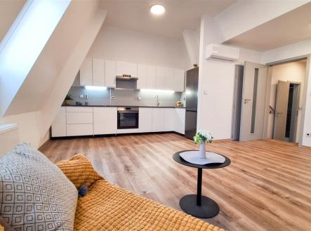 Pronájem bytu, 3+kk, 65 m²