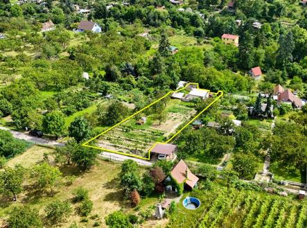 Prodej - pozemek, zahrada, 1 184 m²