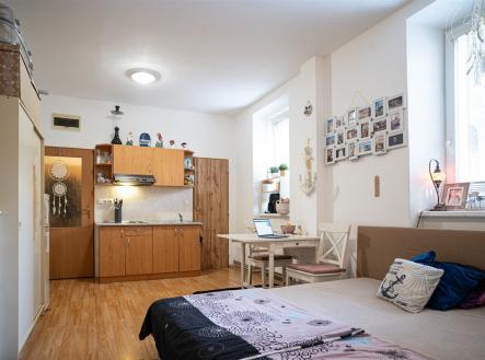 Pronájem bytu, 1+kk, 27 m²