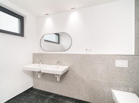 Pronájem bytu, 3+kk, 79 m²