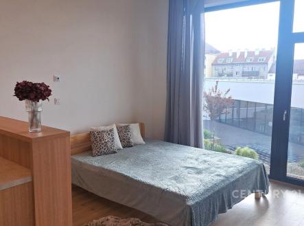 Pronájem bytu, 1+kk, 32 m²