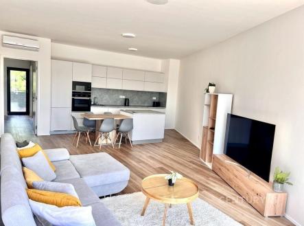 Pronájem bytu, 2+kk, 83 m²