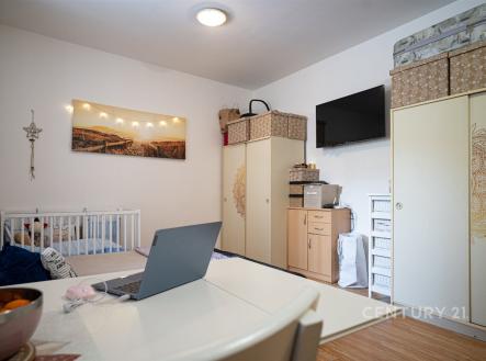 Pronájem bytu, 1+kk, 27 m²
