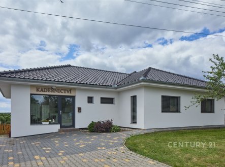 Prodej RD 6+kk s bazénem, Strachotice u Znojma