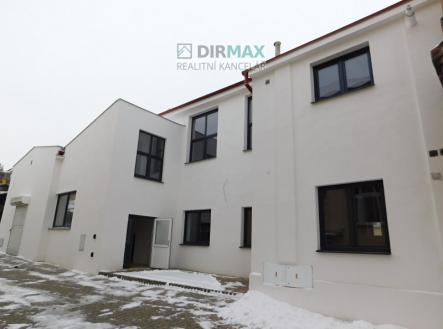 Pronájem skladovací prostor, 1 000 m²