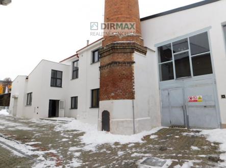 Pronájem skladovací prostor, 1 000 m²