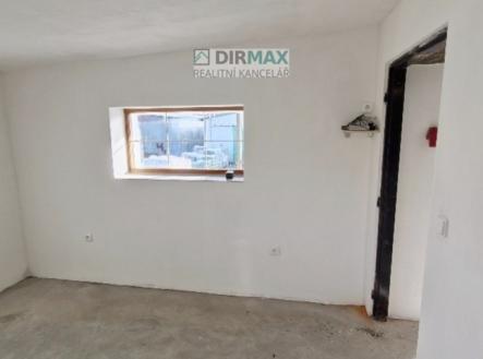 Pronájem skladovací prostor, 100 m²