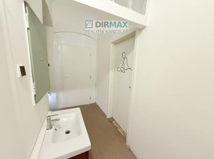 Pronájem obchodní prostor, 18 m²