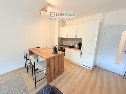 Pronájem bytu, 1+kk, 37 m²